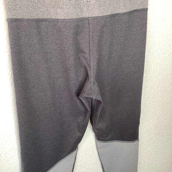 SPLENDID 3 Shades Grey Color Block Leggings Size S - Picture 7 of 11